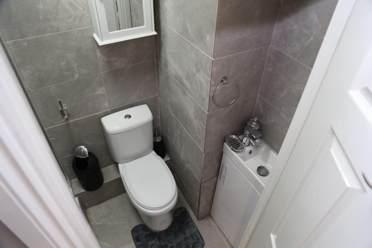 A A Guest Rooms Woolwich Λονδίνο Εξωτερικό φωτογραφία